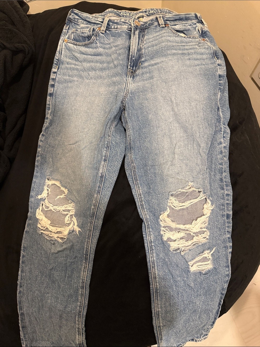 AE mom jeans sz 10